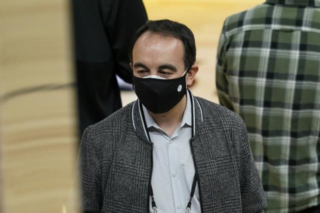 澳门真人百家乐登录入口-【揭秘】交易完败 偷情出轨 罗萨斯被裁墙倒万人推