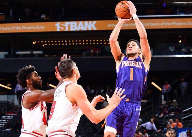 澳门真人百家乐-【人物】从“数据刷子”到球场赢家 布克已完成蜕变